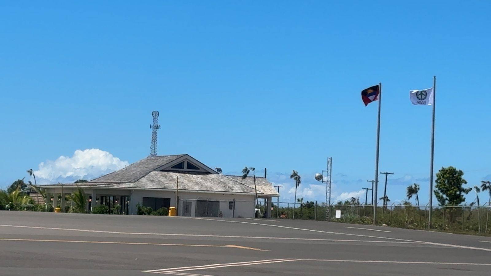 barbuda-airport photo barbuda-airport photo